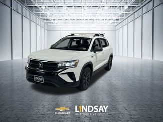 Used 2022 Volkswagen Taos S image 1
