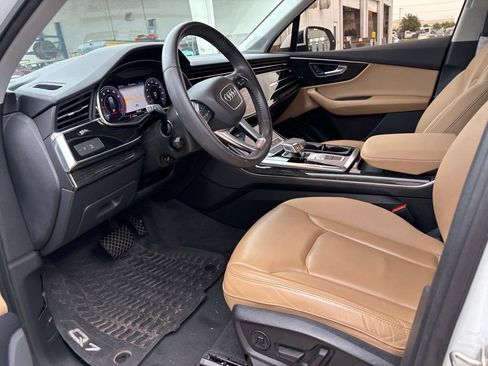 Used 2020 Audi Q7 3.0T Premium Plus w/ Premium Plus Package AWD/4WD image 9
