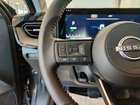 New 2026 Nissan Kicks SR w/ Cold Weather Package image 17