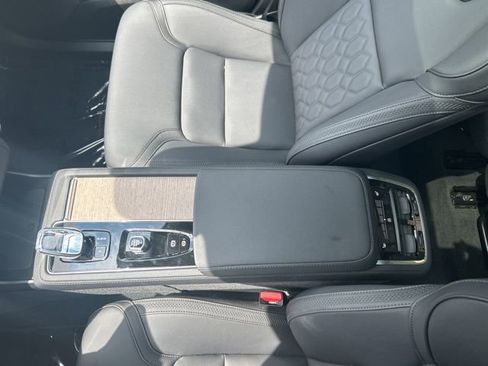 Used 2025 Volvo XC90 B6 Plus AWD/4WD image 26