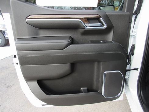 Certified 2023 GMC Sierra 1500 SLE image 21