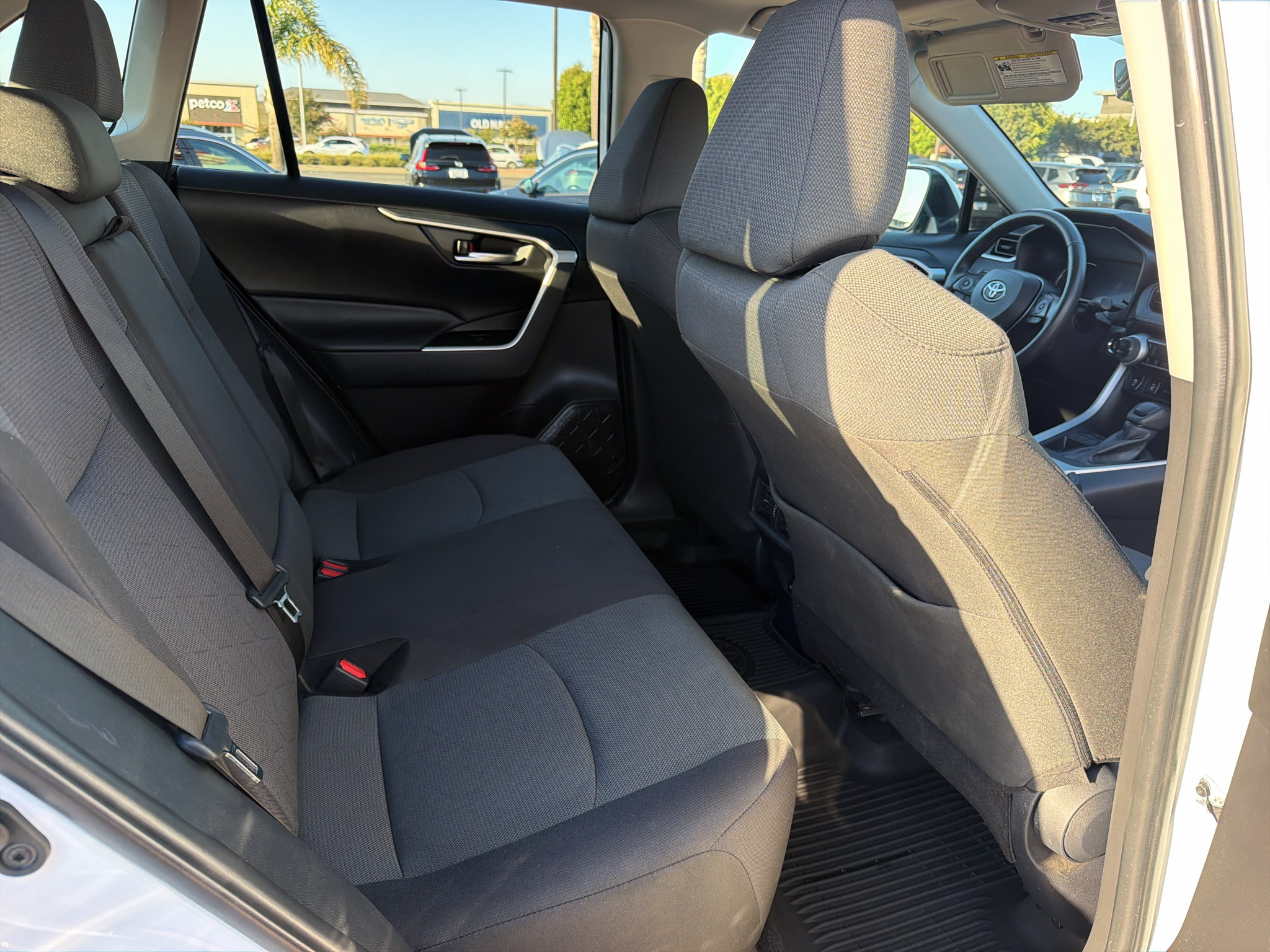 Used 2025 Toyota RAV4 XLE w/ Convenience Package FWD image 11