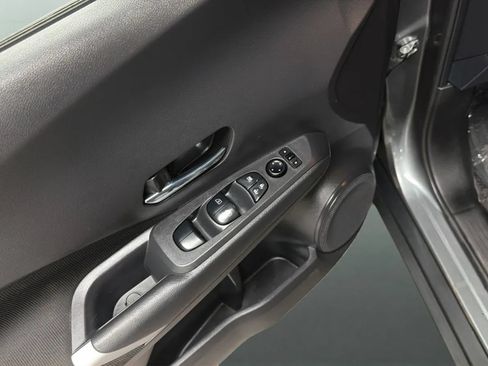 Used 2022 Nissan Kicks SV FWD image 17