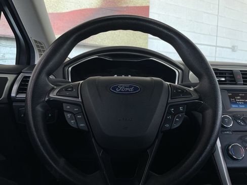 Used 2018 Ford Fusion S image 25