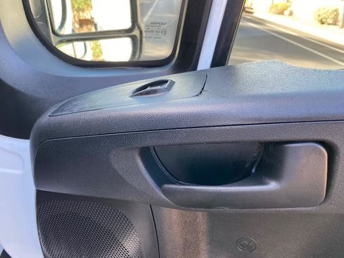 Used 2022 RAM ProMaster 2500 w/ Convenience Group FWD image 35