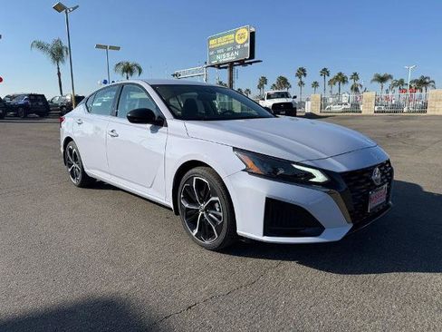 New 2025 Nissan Altima 2.5 SR image 1