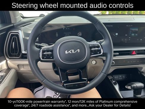 Certified 2025 Kia Sorento S w/ Panoramic Sunroof Package AWD/4WD image 19
