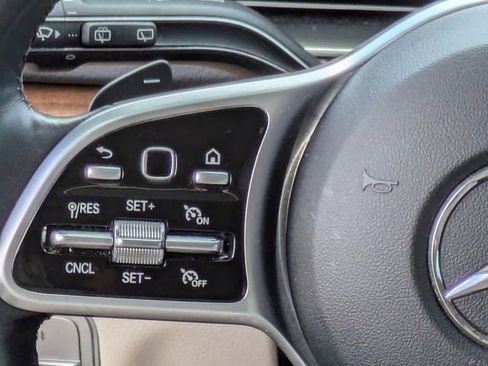 Used 2022 Mercedes-Benz GLS 450 4MATIC image 22