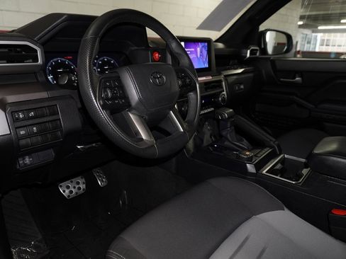 Used 2024 Toyota Tacoma TRD Sport image 12