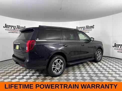 Used 2025 Ford Expedition Active RWD image 6