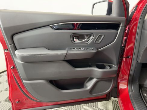 New 2025 Honda Pilot EX-L image 12