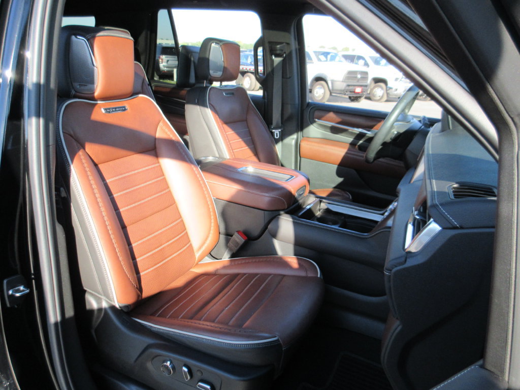 Certified 2024 GMC Yukon Denali Ultimate AWD/4WD image 26