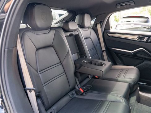 Used 2023 Porsche Cayenne S image 17