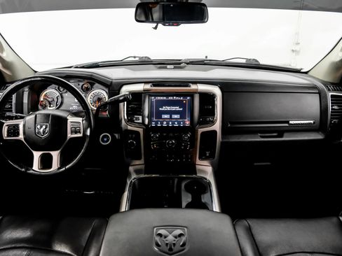 Used 2018 RAM 2500 Laramie w/ Convenience Group AWD/4WD image 20