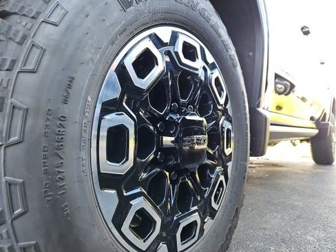 New 2026 GMC Sierra 3500 Denali Ultimate image 17