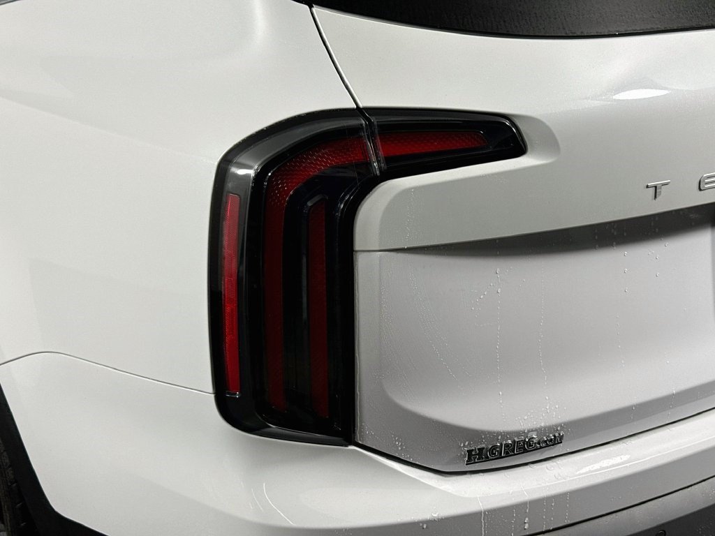 Used 2024 Kia Telluride EX w/ EX Captain's Chair Package FWD image 35