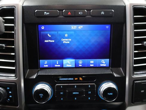 Used 2019 Ford F150 Platinum w/ Equipment Group 701A Luxury AWD/4WD image 31
