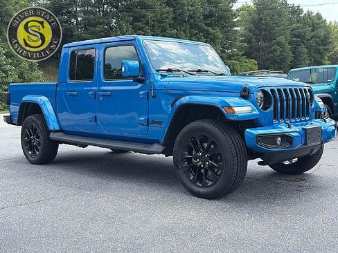 Used 2023 Jeep Gladiator Overland AWD/4WD image 7