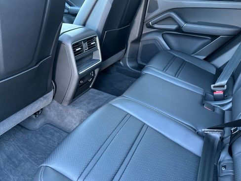 Used 2023 Porsche Cayenne Platinum Edition image 12