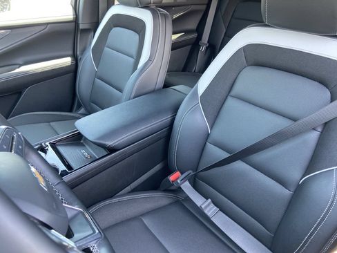 Used 2024 Chevrolet Blazer EV LT AWD/4WD image 14