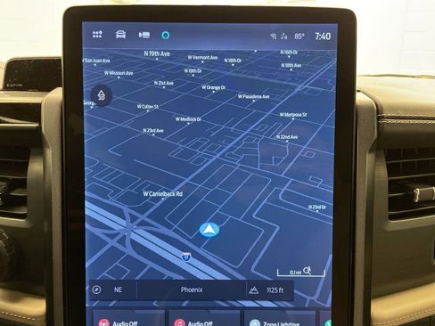 Used 2024 Ford Expedition Platinum image 18