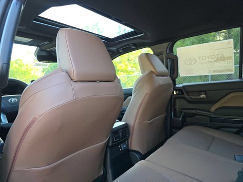 New 2026 Toyota 4Runner Limited AWD/4WD image 24