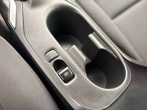 Used 2025 Toyota Corolla LE image 26