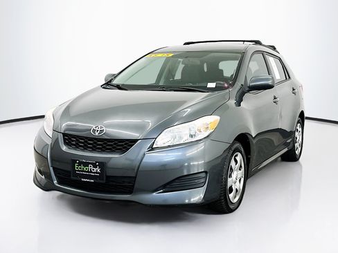 Used 2010 Toyota Matrix FWD image 3