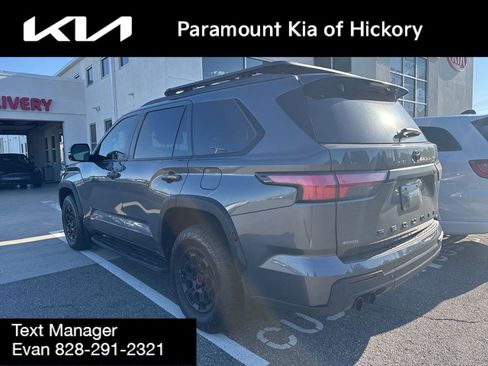 Used 2025 Toyota Sequoia TRD Pro AWD/4WD image 5