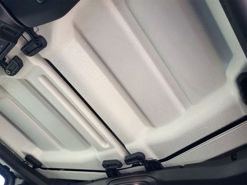 Used 2025 Jeep Wrangler Sport S image 22