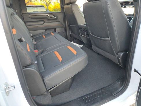 Used 2024 GMC Sierra 2500 AT4 w/ AT4 Premium Plus Package image 12