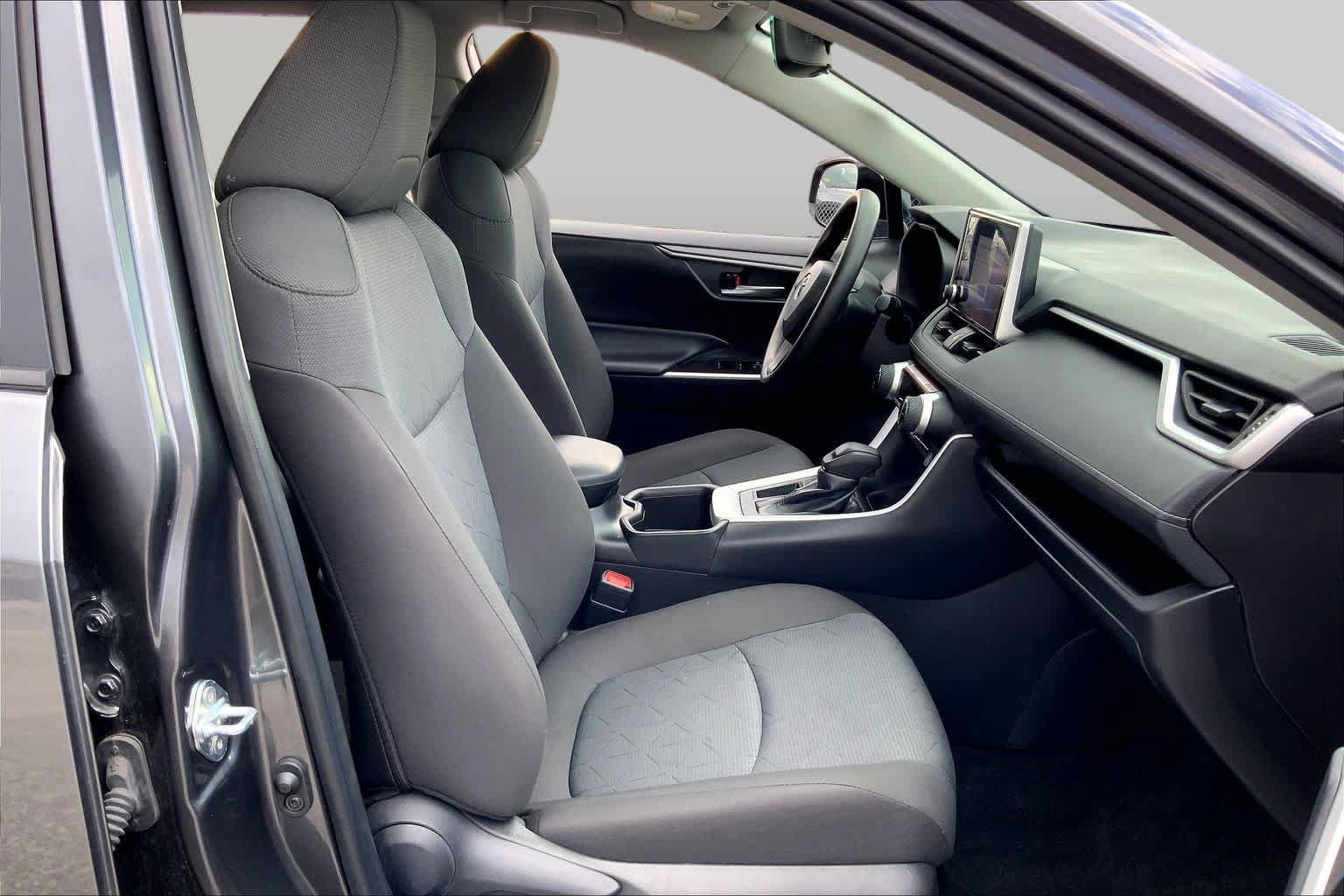 Certified 2024 Toyota RAV4 XLE FWD image 9