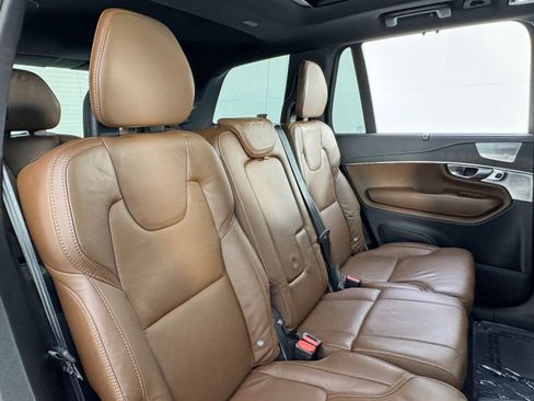 Used 2023 Volvo XC90 T8 Ultimate image 40