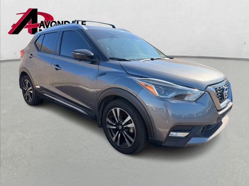 Certified 2018 Nissan Kicks SR w/ Premium Package image 5