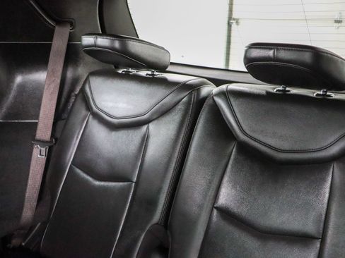 Used 2023 Cadillac XT6 Premium Luxury w/ Technology Package FWD image 28