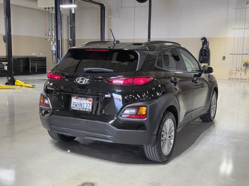 Certified 2021 Hyundai Kona SEL w/ Cargo Package image 7