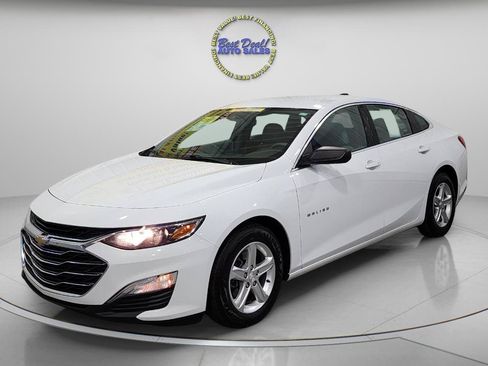 Used 2023 Chevrolet Malibu LS FWD image 1