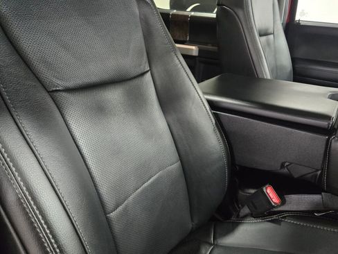 Used 2017 Ford F350 Lariat w/ Chrome Package image 8