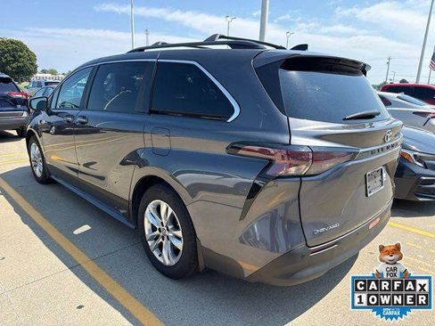Certified 2025 Toyota Sienna XLE w/ XLE Plus Package AWD/4WD image 7
