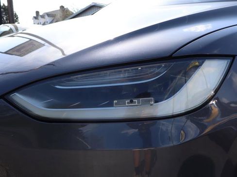 Used 2016 Tesla Model X 90D image 21