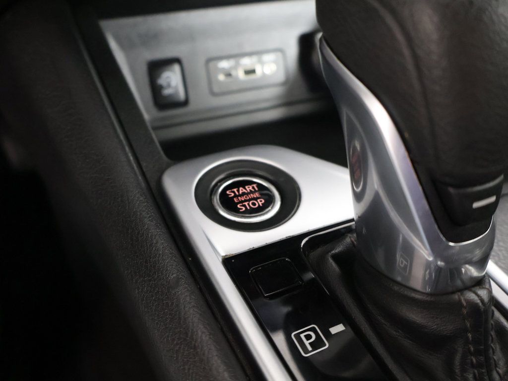 Used 2025 Nissan Sentra SV FWD image 39