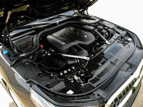 Used 2025 BMW 530i RWD image 68