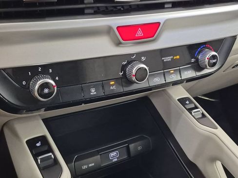 Used 2020 Kia Telluride S w/ S 8 Passenger Seating Package FWD image 24