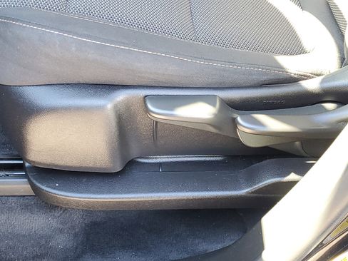 Used 2019 Chevrolet Traverse LS image 11