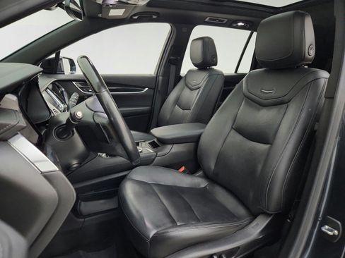 Used 2020 Cadillac XT6 Premium Luxury w/ LPO, Floor Liner Package FWD image 17