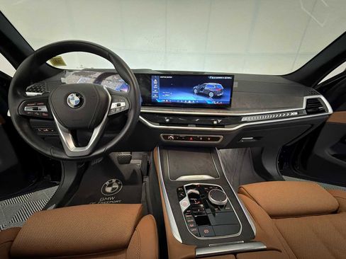 Certified 2024 BMW X5 xDrive40i w/ Premium Package AWD/4WD image 12