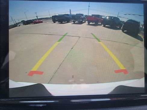 Used 2023 Chrysler Pacifica Touring-L FWD image 20