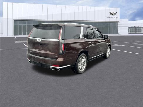 Used 2023 Cadillac Escalade Premium Luxury w/ Performance Package image 6