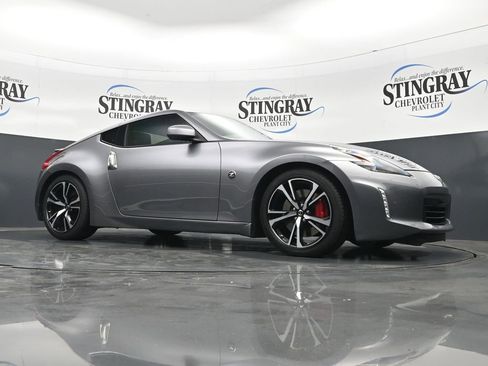 Used 2020 Nissan 370Z Touring Sport RWD image 26