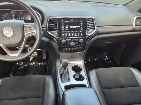 Used 2019 Jeep Grand Cherokee Altitude RWD image 14